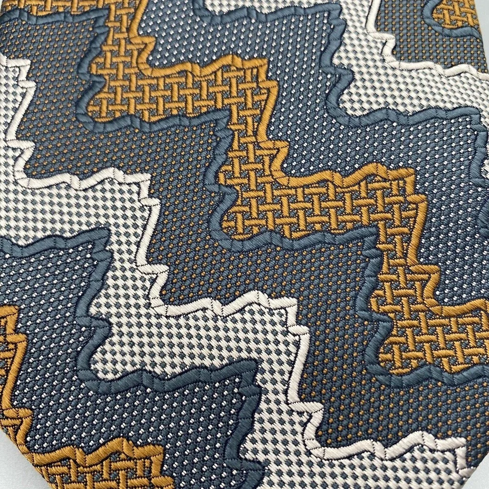 Jhane Barnes Platinum Jacquard All Silk Necktie Dark &Light Gray And Brown 59